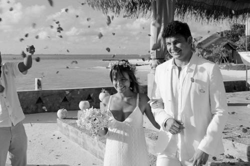 [新聞] “埃神”榮升新郎官 在馬爾代夫舉辦浪漫婚禮