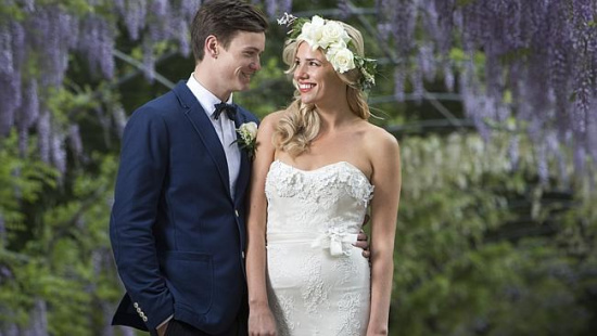 [新聞] 澳洲新娘婚禮裝扮追求新意 頭戴花冠扮花神出嫁